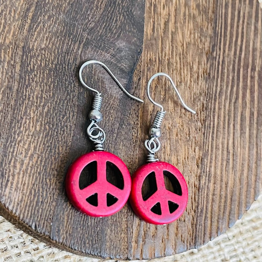 Minimalist Howlite Red Peace Sign Hippie Dangle Drop Fish Hook Earrings 1 3/8”